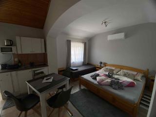 Kármen Apartmanház Hévíz - Hévíz - 5