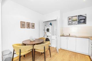 Newly Renovated 1bdr In The Cbd - Perth - 3