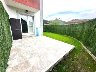 Reformado con Piscina y Jardín - Gibaja - 4