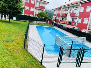 Reformado con Piscina y Jardín - Gibaja - 0