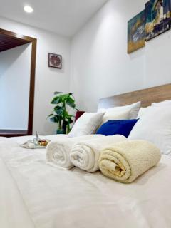 Sunlit Studio at PentaSquare in DHA5 with SelfCheckin - 7