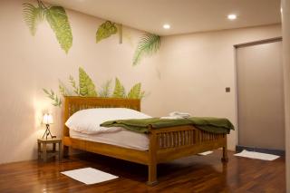 Urban Oasis Studio with Bathtub & Garden - Vientiane Centre - Vientián - 5