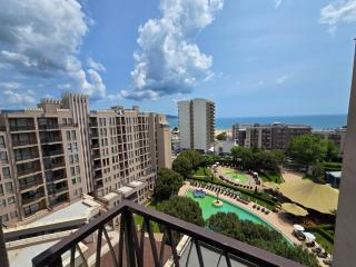 Royal Beach Private Apartments - 3