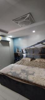 Couple Friendly 1 Bed Apartment with AC - Rawalpindi - 4