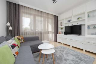 Family Apartment with Parking in Pruszków by Noclegi Renters - Pruszków - 0