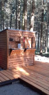 Bridgewood Camping - Traditional Shepherd's Hut - Wootton Glanville - 7
