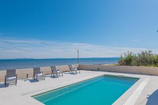 Seafront Villa Serena with pool and seaview - Privlaka - 9