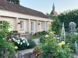 Riverside Lodge - Chablis - 0