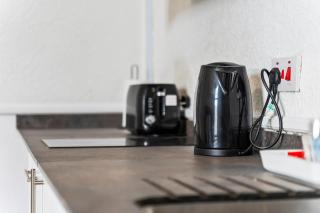 Central Dudley Stay-Sleeps 3, Kitchen&Free Parking - Dudley - 6