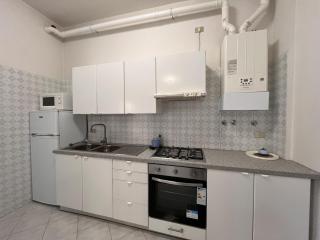 Beach Apartment Cattolica 2min to Beach AC w Parking - Il Lupo Affitta - 1