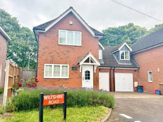 Park Villa, Stevenage - Shephall - 0