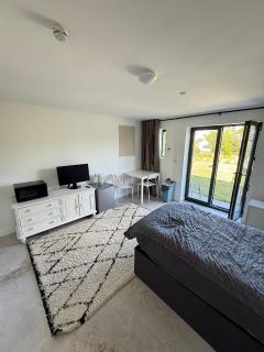 Premium Ensuite Accommodation - Friston - 5