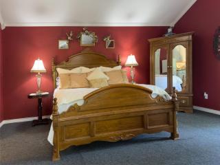 Bed and Breakfast on White Rock Creek - Waco - 4