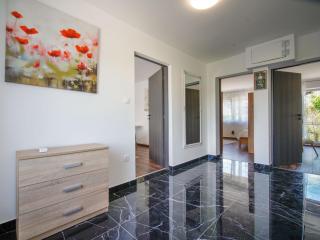 Holiday Home Golub by Interhome - Duga Resa - 1