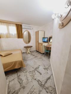 Hotel Color - Warna - 2