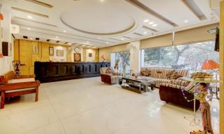 Treebo The Kings Plaza - 8