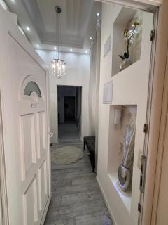 White Luxury - Budapest - 9
