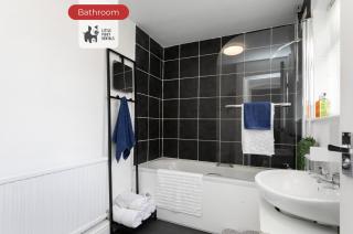 Two Bedroom House By Littlepiggyrentals Short Lets & Serviced Accommodation Chesterfield Central With Free Parking - Chesterfield - 4