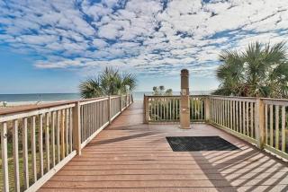 Relaxing Getaway at Camelot Resort! C 1602 - Myrtle Beach - 8