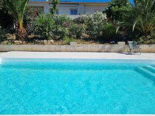 T2, rez de villa avec piscine - Afa - 6