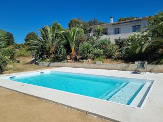 T2, rez de villa avec piscine - Afa - 0