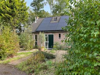 Huisje Hygge - luxe bungalow met grote tuin - Ewijk - 8