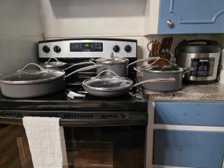 Soft Sheets & Sweet Dreams - 3 Bedroom Home with Driveway - Niagara Falls - 7