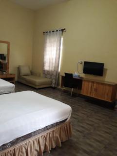 Hotel Semilir Syariah Sampang - Sampang - 2