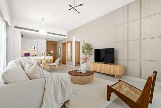 Silkhaus Vacation Homes Charming 1BDR in Canal Front Tower - 4