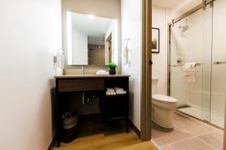 Monarch Hotel & Conference Center - Clackamas - 3