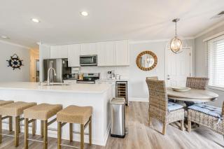 Bright Sunset Beach Condo with Golf Course View - Sunset Beach - 9