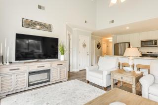 Bright Sunset Beach Condo with Golf Course View - Sunset Beach - 6