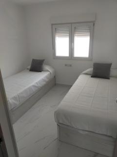 Family-Friendly 3BR Apartment in Salou Central, Near Beach - Salou - 3