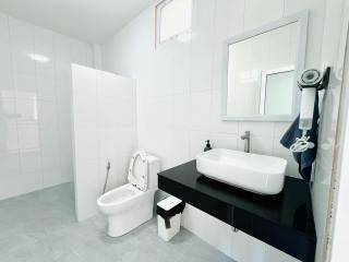The Saeki House - Wok Tum - 2