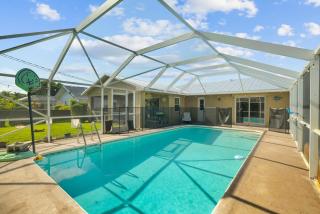 Tropical Get Away a Summer Retreat with Pool and Fire Pit - 6