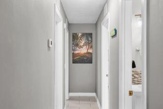 Tropical Get Away a Summer Retreat with Pool and Fire Pit - Port Saint Lucie - 7