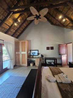 Mingwe Private Game Lodge - 1