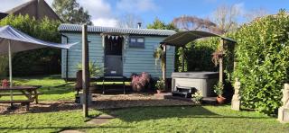 Briars Hut - Wymondham - 1