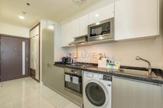Studio Near Dubai Butterfly Garden, 18 Mins Drive From Mall of Emirates, Miraclz Tower, Arjan By Deluxe Holiday Homes - 7