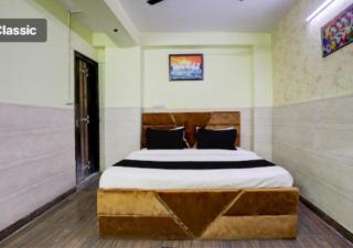 Hotel Vista 18 Inn Couple Friendly - Noida - 6