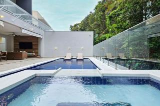Casa de 400m² e piscina próximo à praia - Bertioga - 1