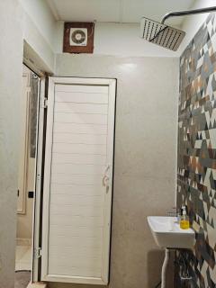 Hotel SS Royal - Lucknow - 8