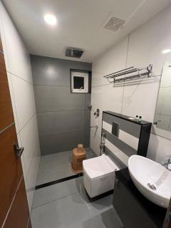 Moonlite Vista Lake View Cottage Munnar - Anachal - 7