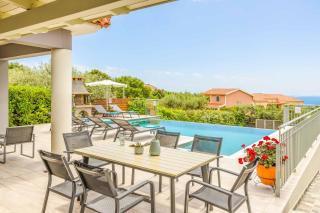 Villa Angela Lourdas - 9