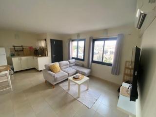 Cozy Apartment Near Sea of Galilee! - - 4