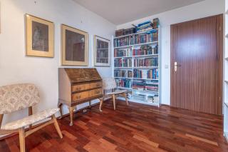 Stylish 2BR with Parking in the Heart of Reykjavík - Reykjavik - 2