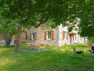 Gîte Gîte La Fontaine 10/12 personnes - - 9