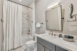 The Smokeshow on Music Row near Broadway in Downtown Nashville- Pool, Gym, Patio - 1