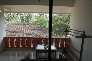 Hotel Sunrise Kovalam - Kovalam - 4