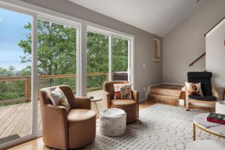 Valley Views Hot Tub Deck Screened Porch & WiFi - Hedgesville - 2